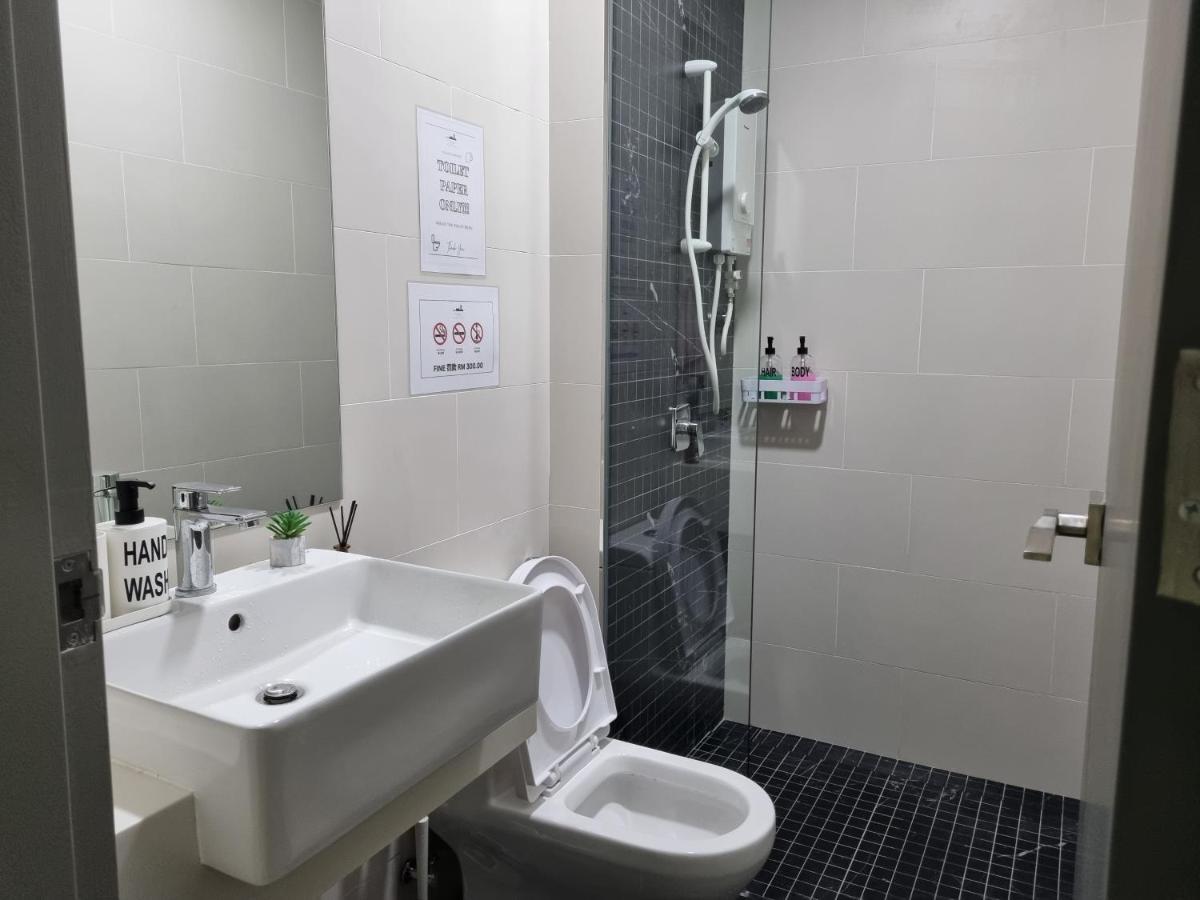 Lavish Beacon Executive Suites By Bin Dao Wu Homestay Penang George Town Exterior foto
