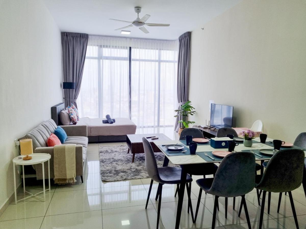 Lavish Beacon Executive Suites By Bin Dao Wu Homestay Penang George Town Exterior foto
